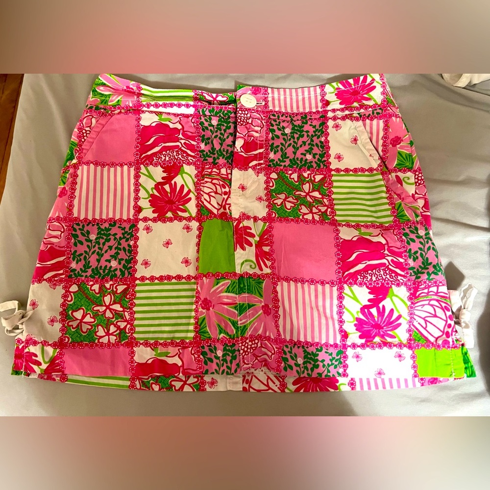 Lily Pulitzer skirt size 6 with hidden built in shorts